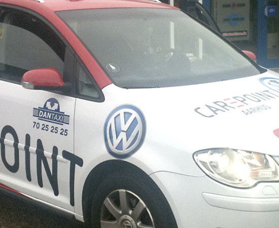 Taxareklame.dk VW Carepoint billig reklame på taxa outdoor reklame